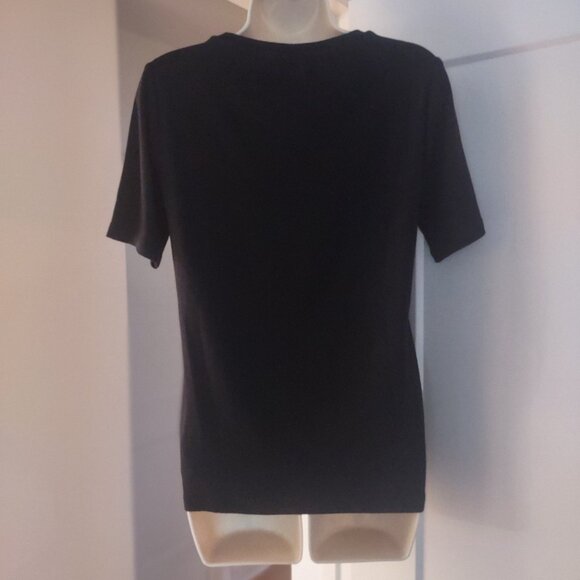 GAP Women's Short Sleeve Black Modern Tee - Size LARGE - Picture 4 of 7